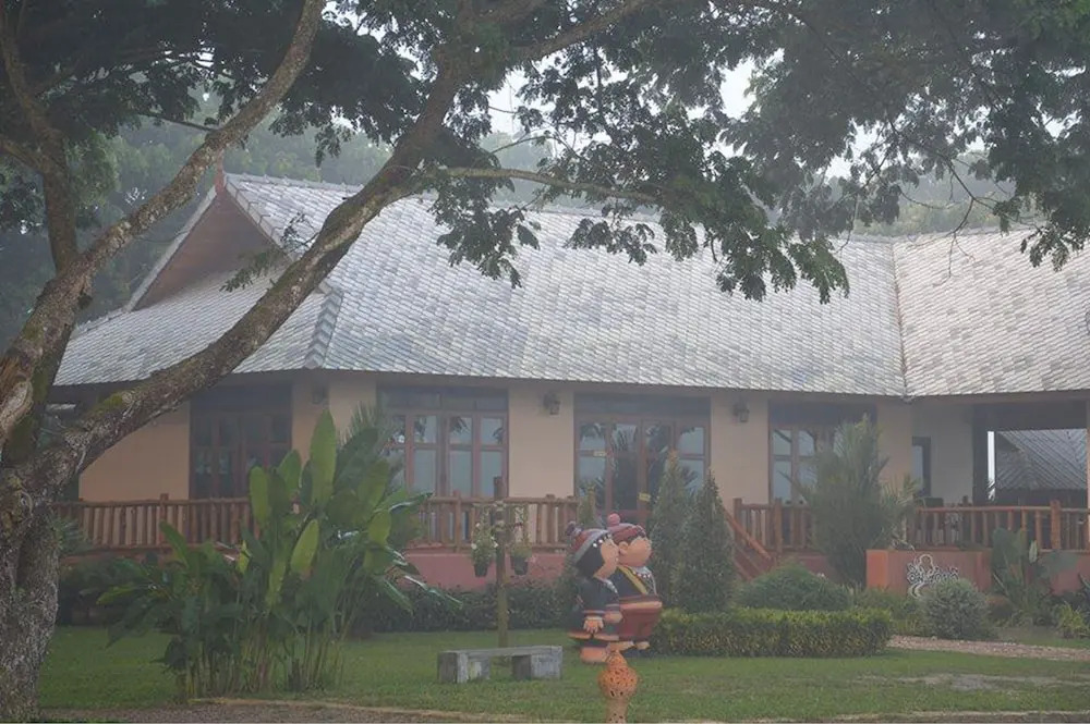 Baan Din Dee resort