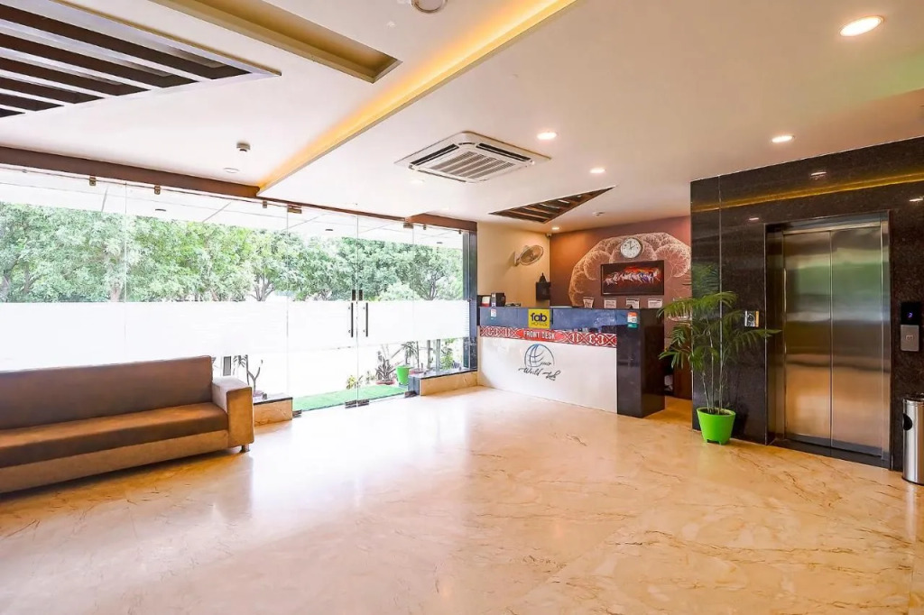 FabHotel World Link