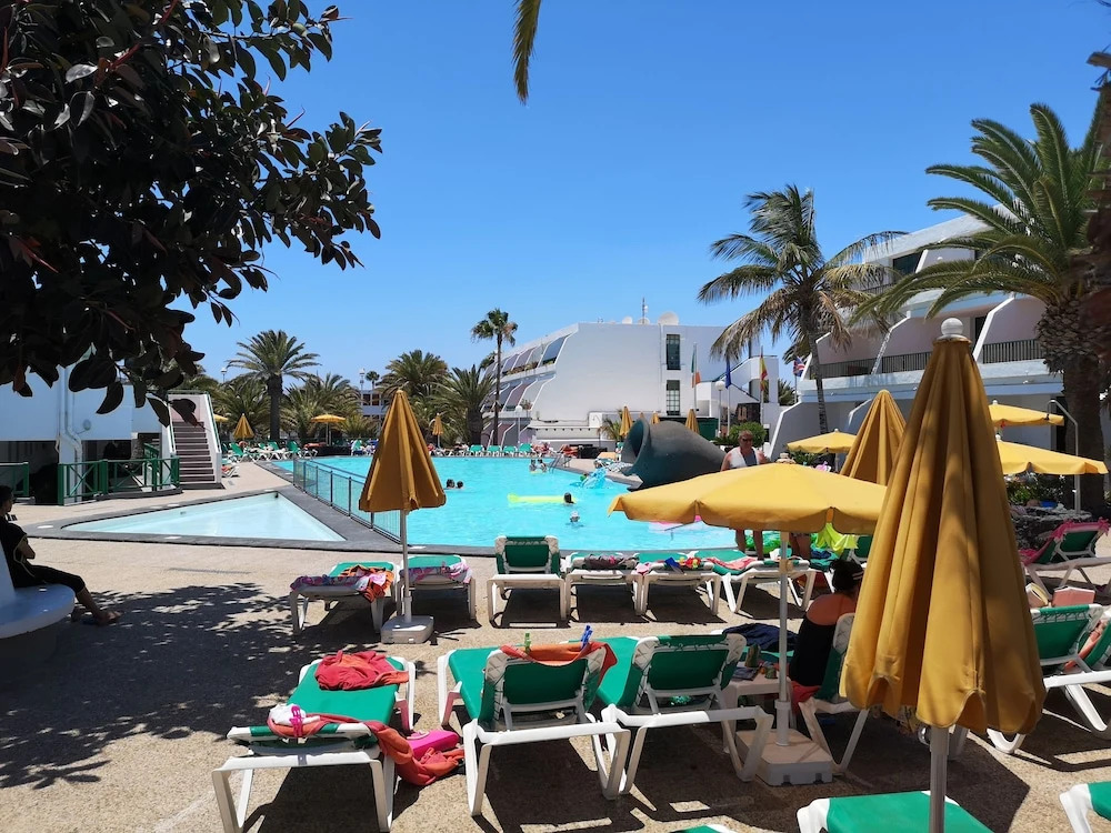 Ground Floor Beach Avenue