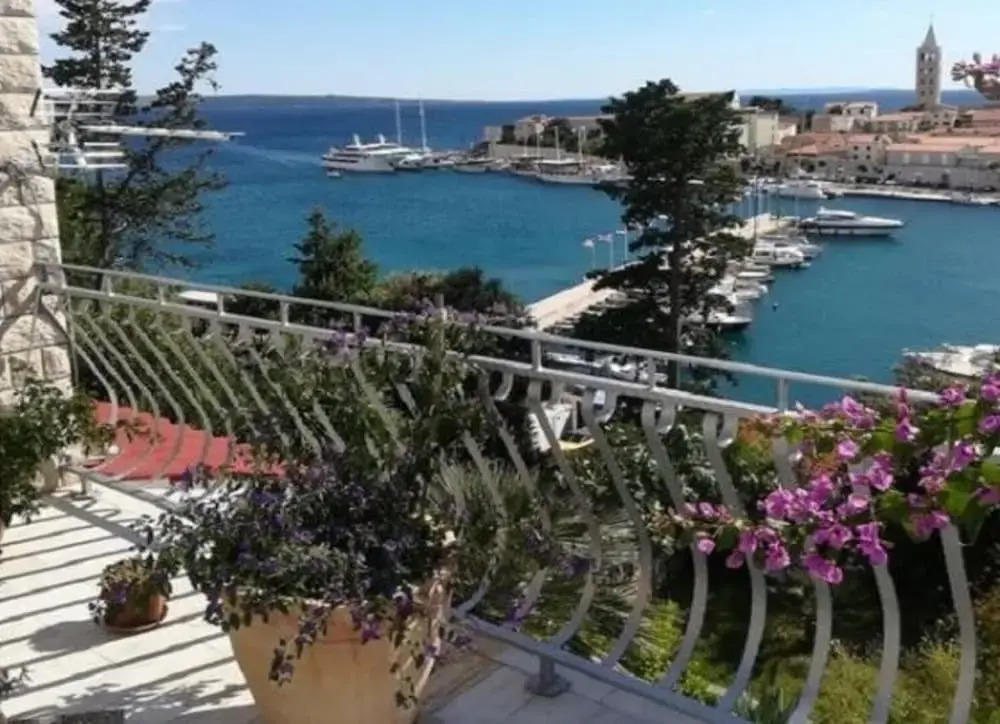 Pero - 50 m From sea - A1 Ljiljana