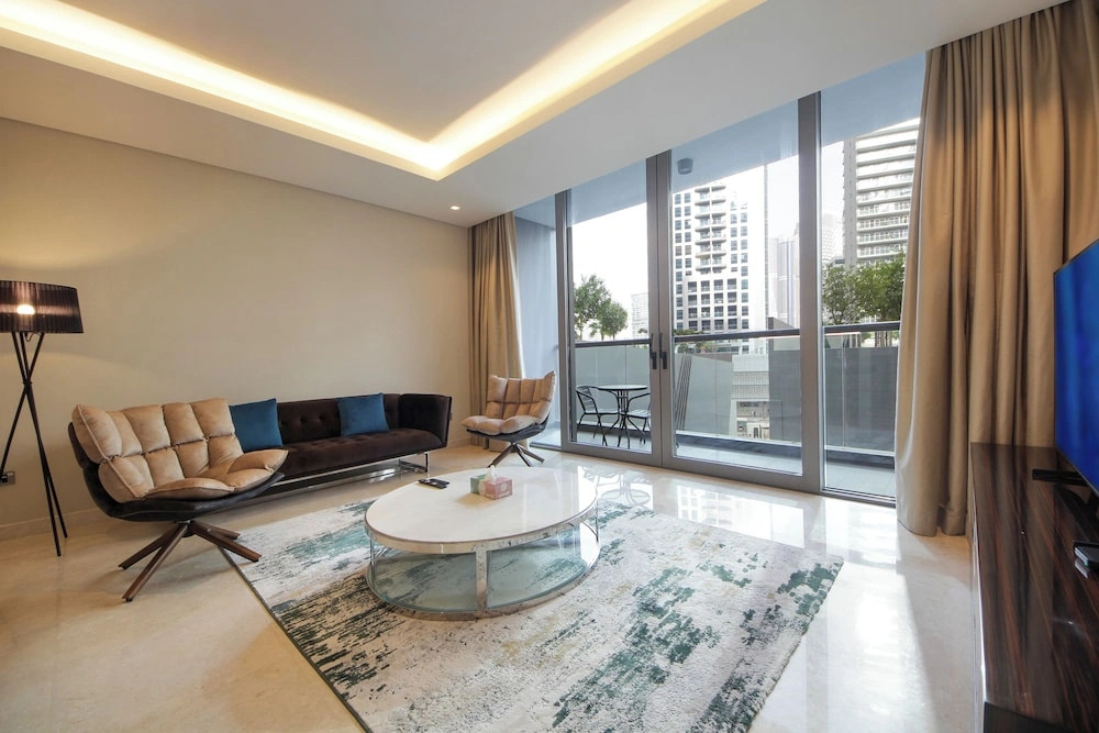 Luxury 1BR at Sterling East Burj Views