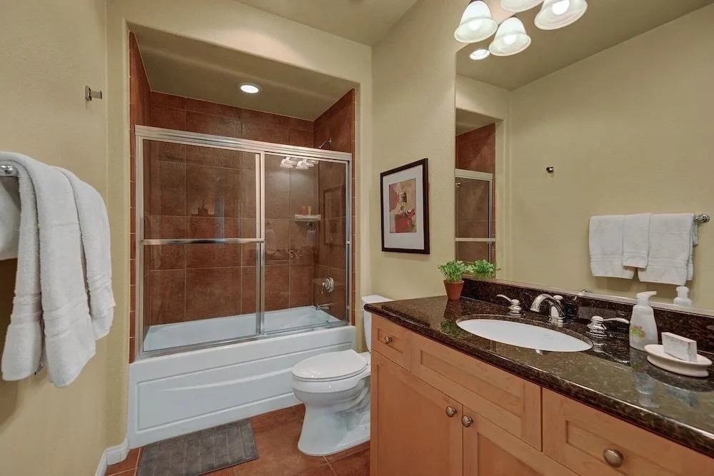 Barefoot Villa Mountain Views & Luxury Spa Access