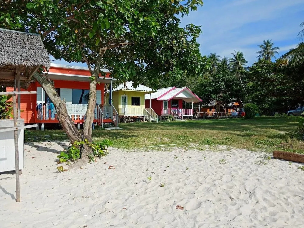 The White House Resort