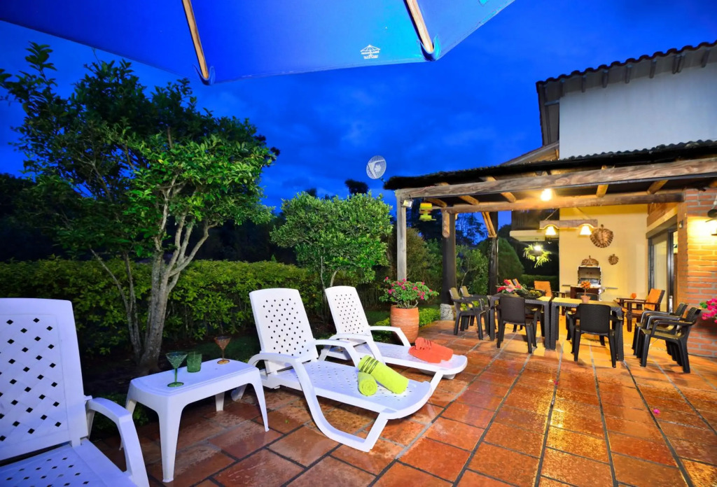 Villa exclusiva en Fincas Panaca, privacidad con Piscina y Jacuzzi