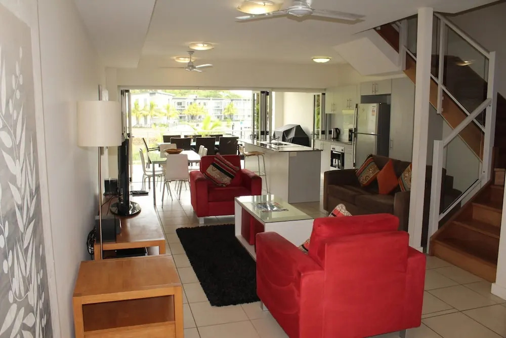 Beachside Apartment 17