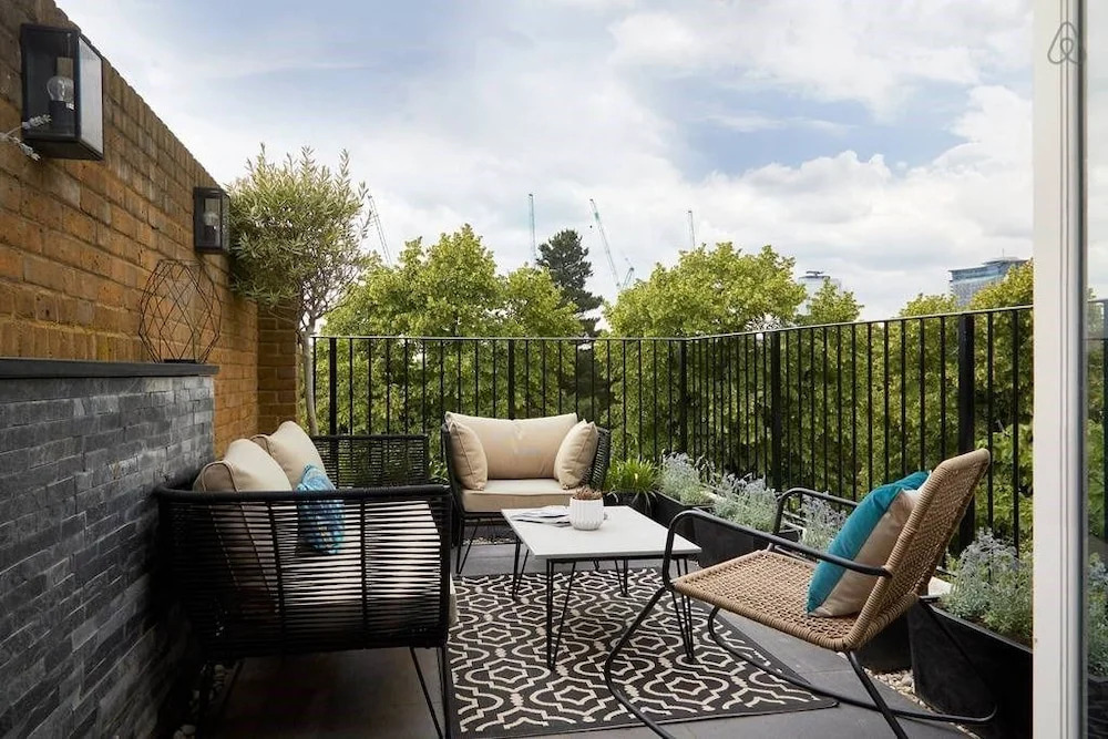 Stunning Ifield Road Gem - HFA