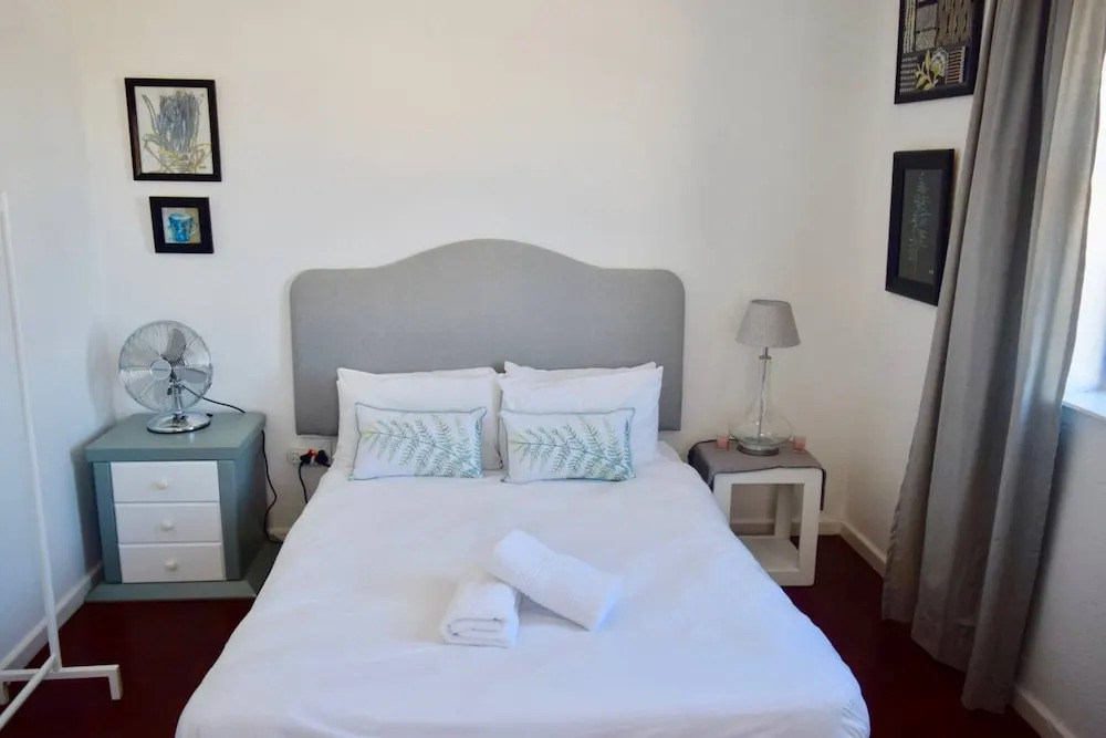 Kloof Street Central 2 Bedroom Apartment