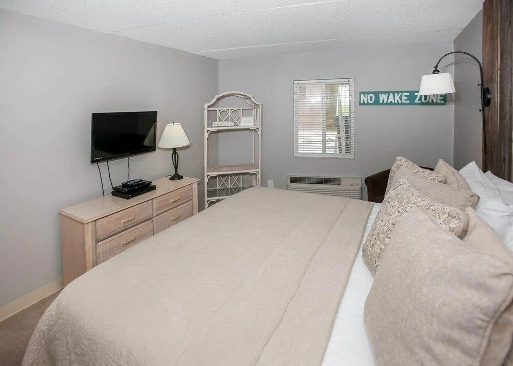 Emerald Skye 21 1 Bedroom 1 Bathroom Condo