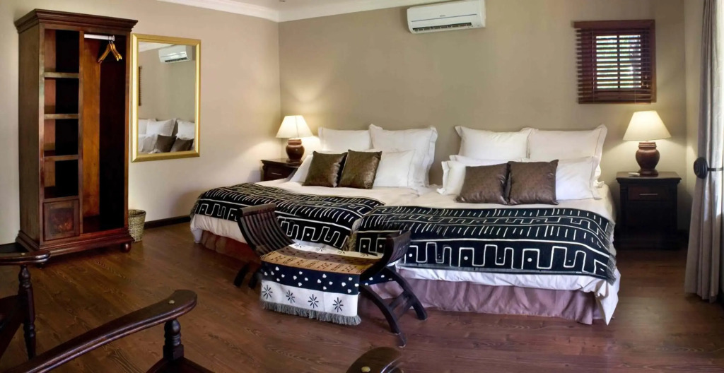 Tuskers Bush Lodge B&B