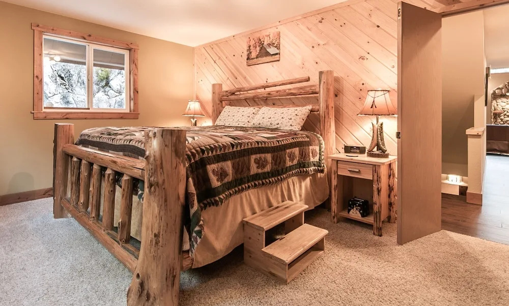 Boulder Lodge Apartment 3 NW Comfy Cabins