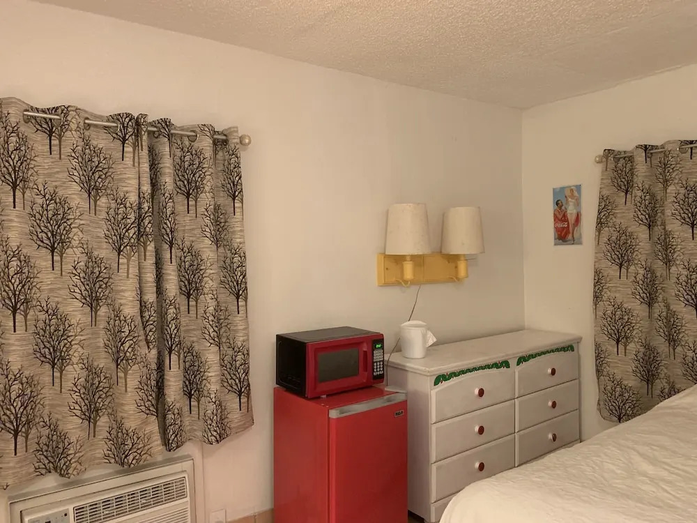 Sunshine Motel