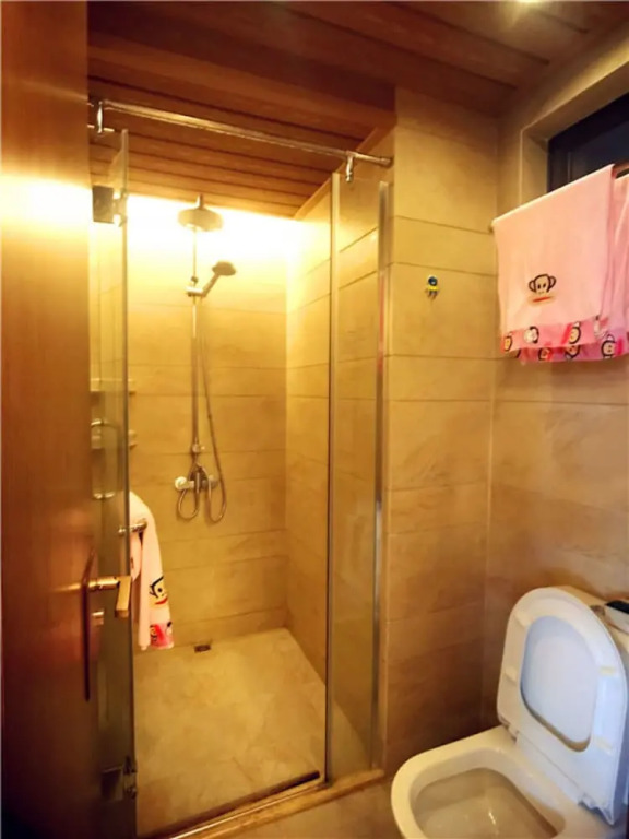 Sanya Linglong Lulushun Hotel