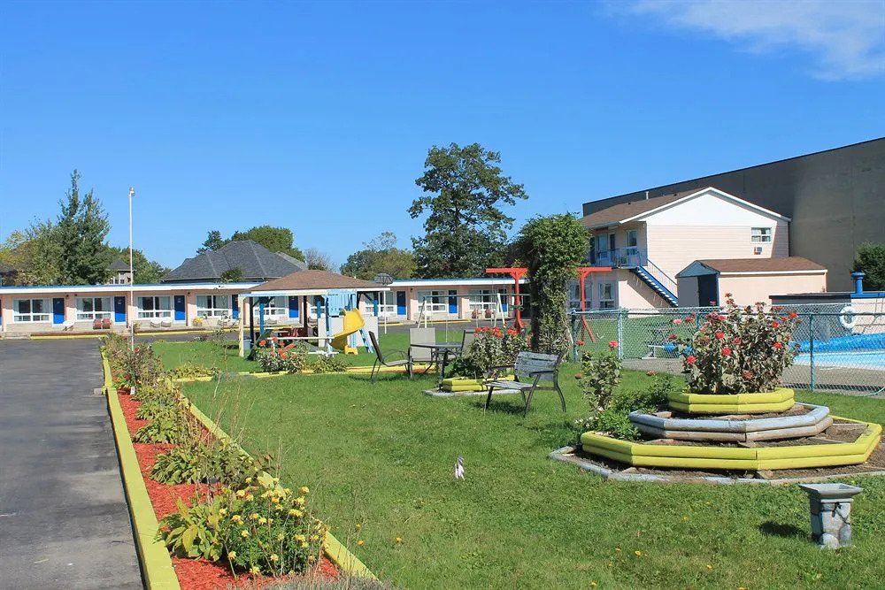 Advantage Inn