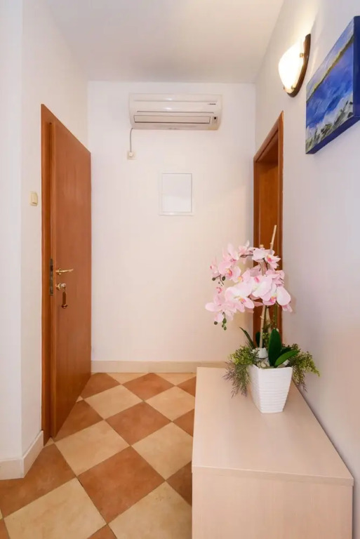 Apartments Zdravko