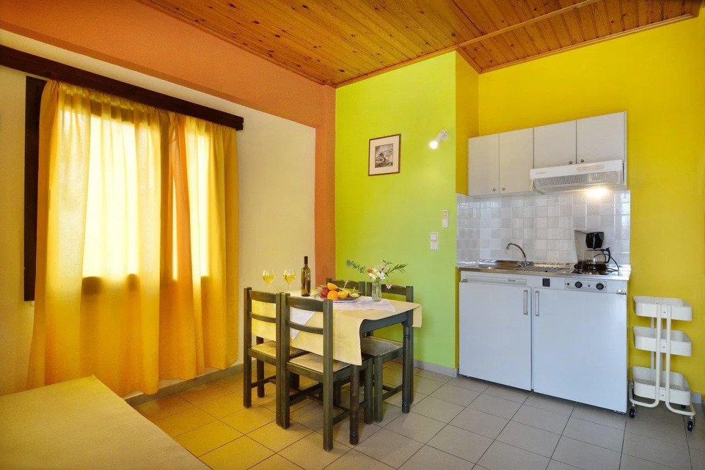 Mythos- Platanias- Hotel -Apts