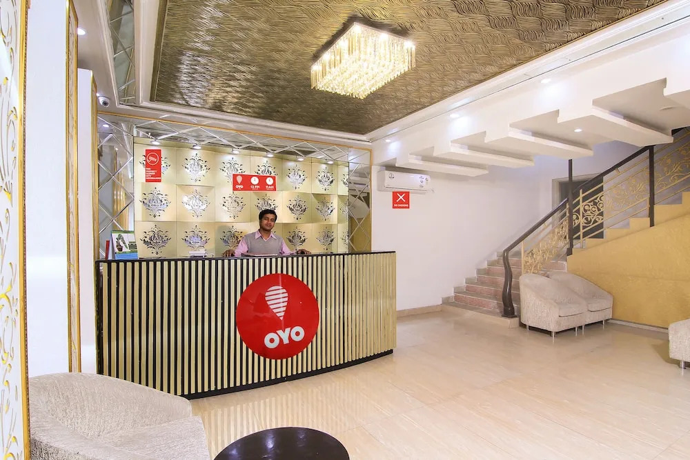 OYO 11532 Hotel SR Grand