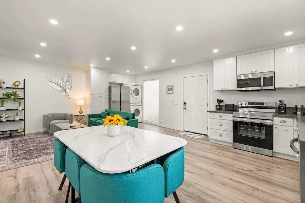 Clean Cozy Apartment Near LA Top Attractions 5
