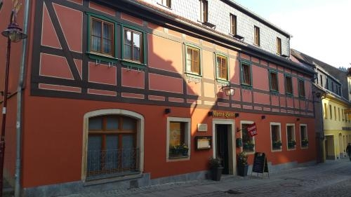 Gasthaus& Pension Zum Roten Haus