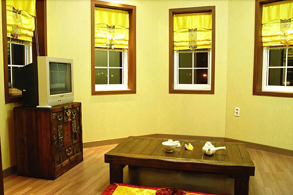 Taean Diana Pension