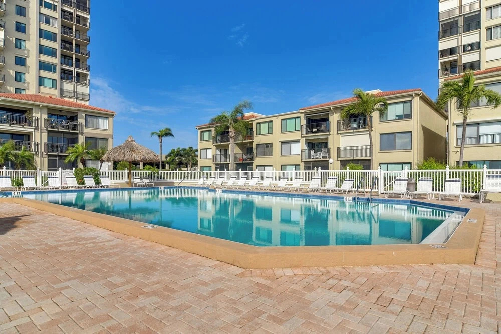 Pool Access! Extended Base 2 Mi to St Pete Beach