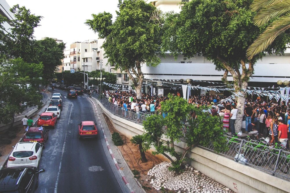 Chic Central TLV 1BR Near the Beach