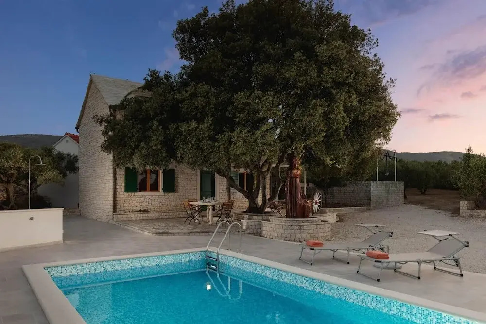 Villa Dubrava in Pucisca