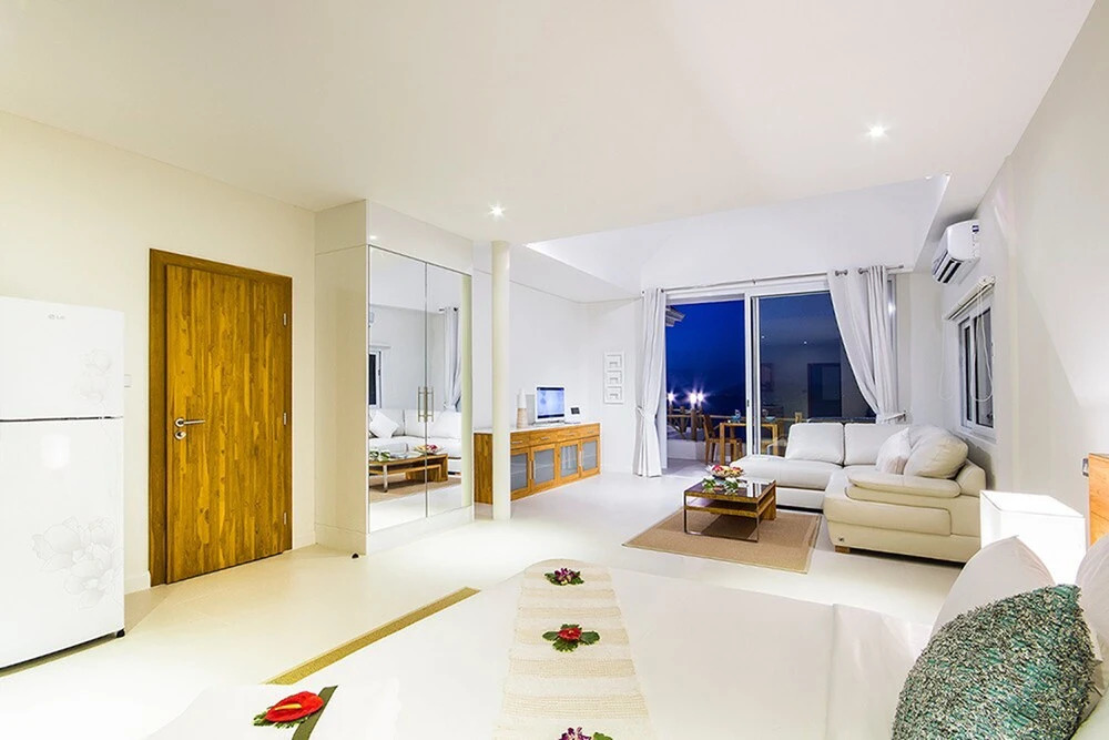 B1 Organic Suites