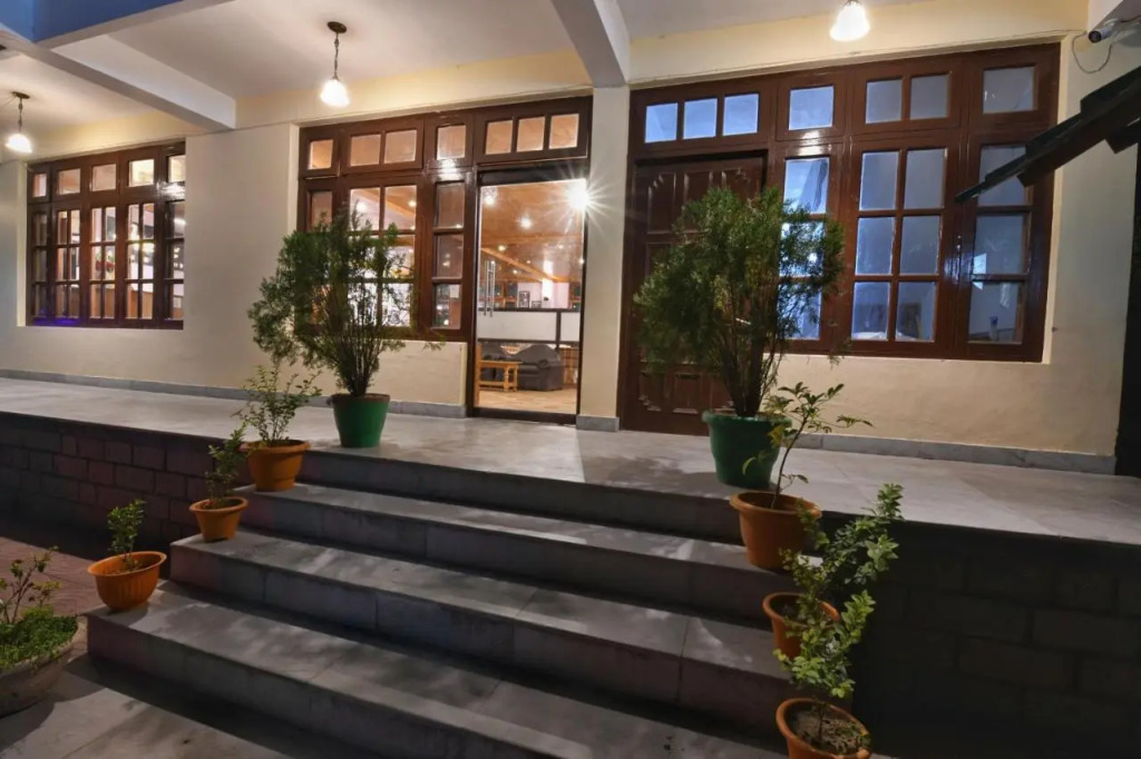 Celebriti by Aransh Group
