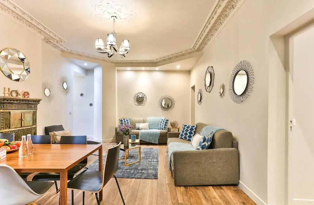 57 - Luxury Parisian Home Sebastopol 1