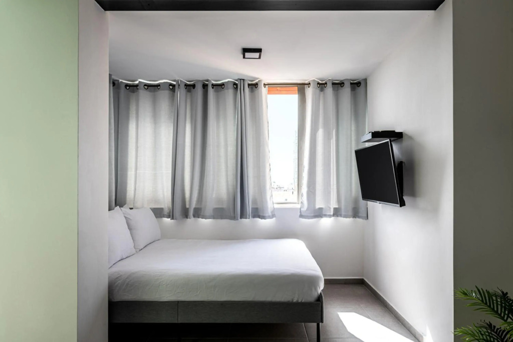ALLENBY classic and modern Apartments by HOMY