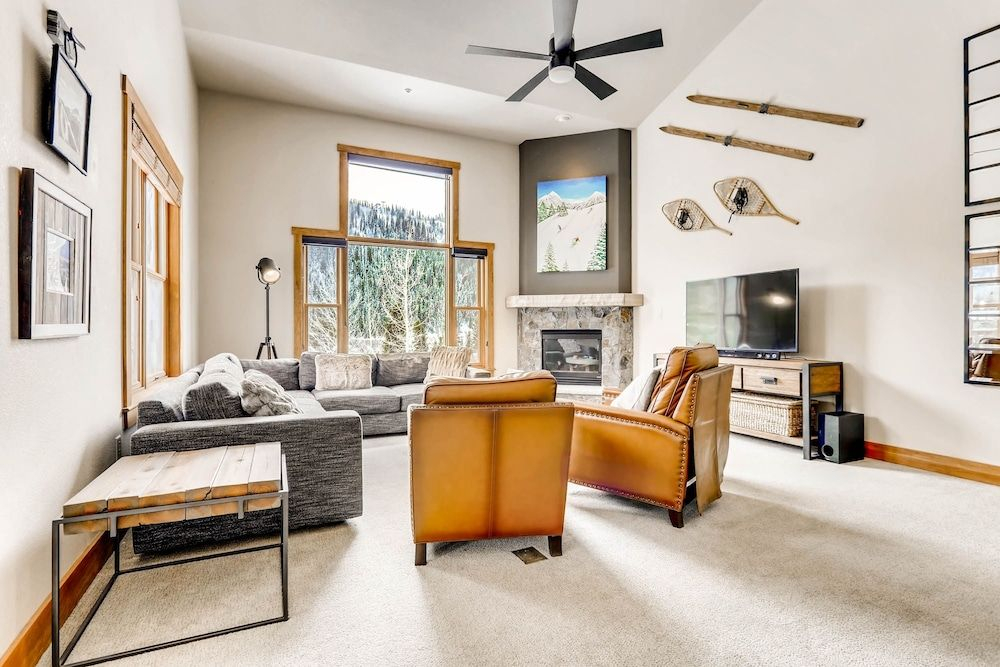Red Hawk Townhome 2350