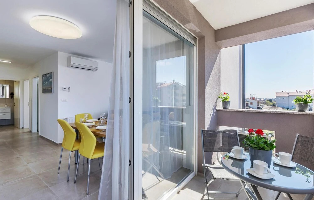 Awesome Apartment in Pula With Wifi and 2 Bedrooms