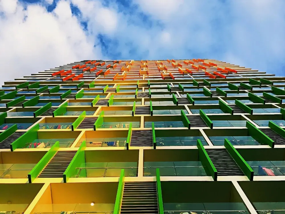 Ariyana Apartments by Vievid