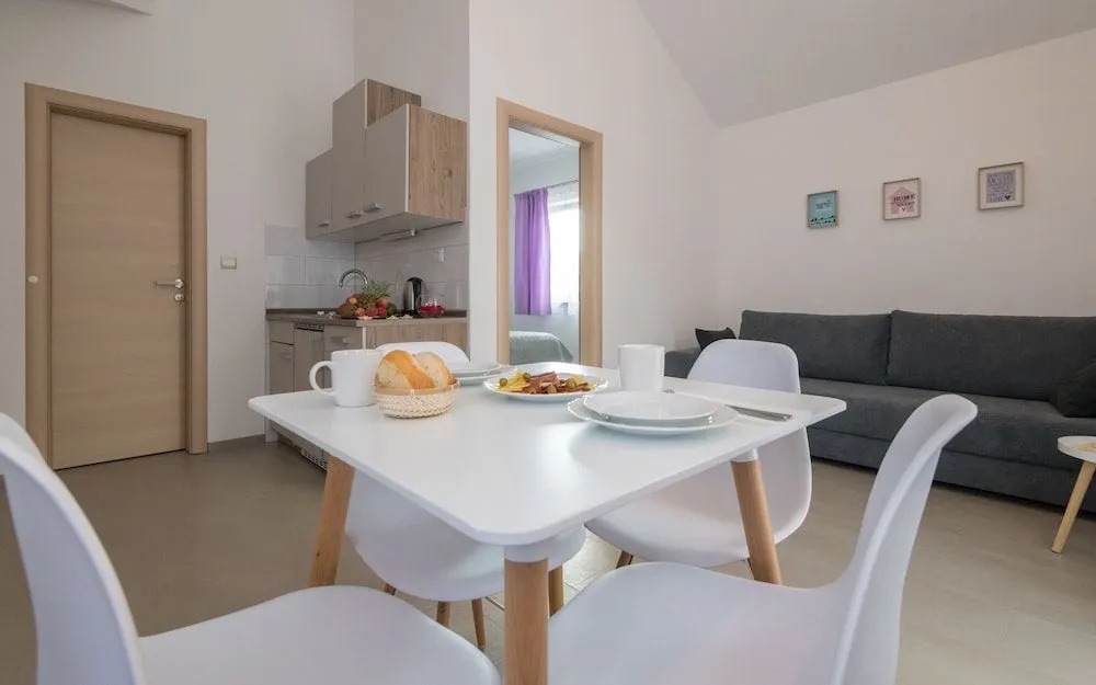 Apartments Livaja