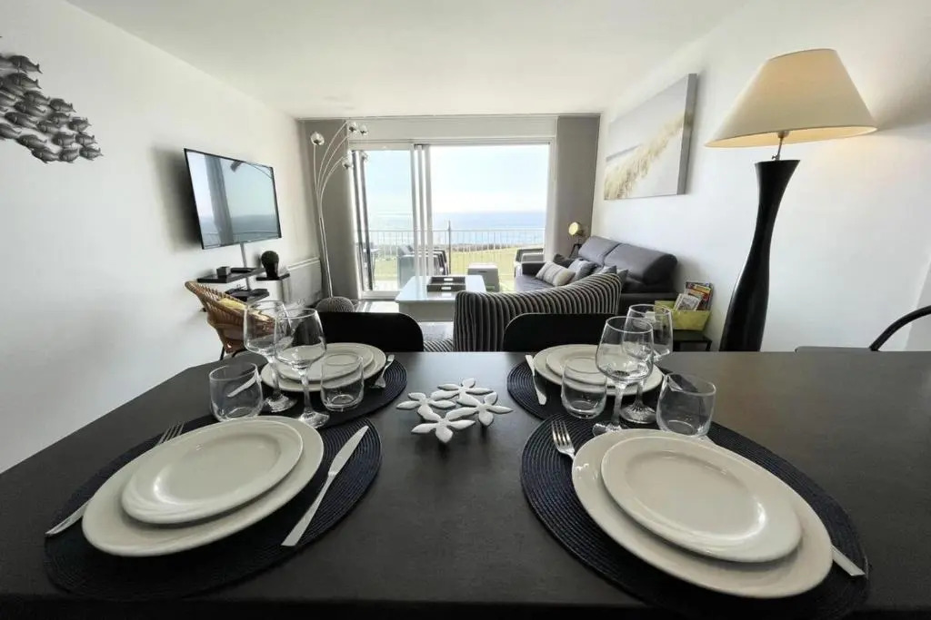 Magnifique T2 Archi Cosy Vue Mer 180 Piscine