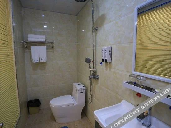 Huaying Boutique Hotel (Shiyan Metro Station Branch)