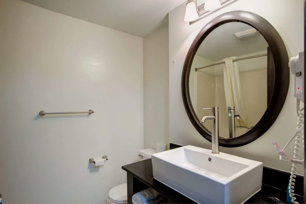 Americas Best Value Inn Heath-Newark