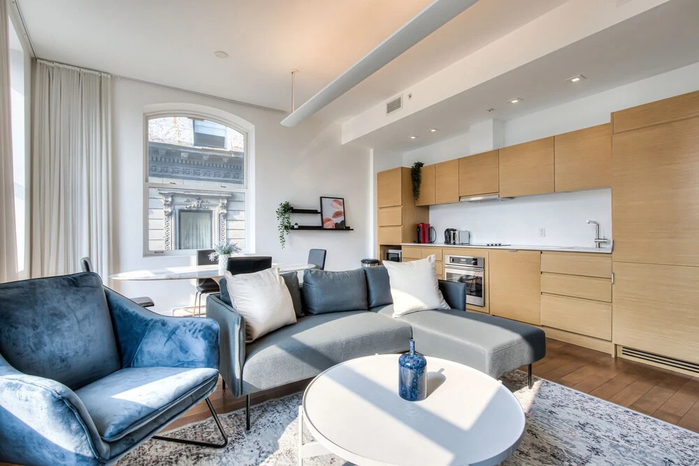 The taliane Superbe Condo 2BDR Montreal