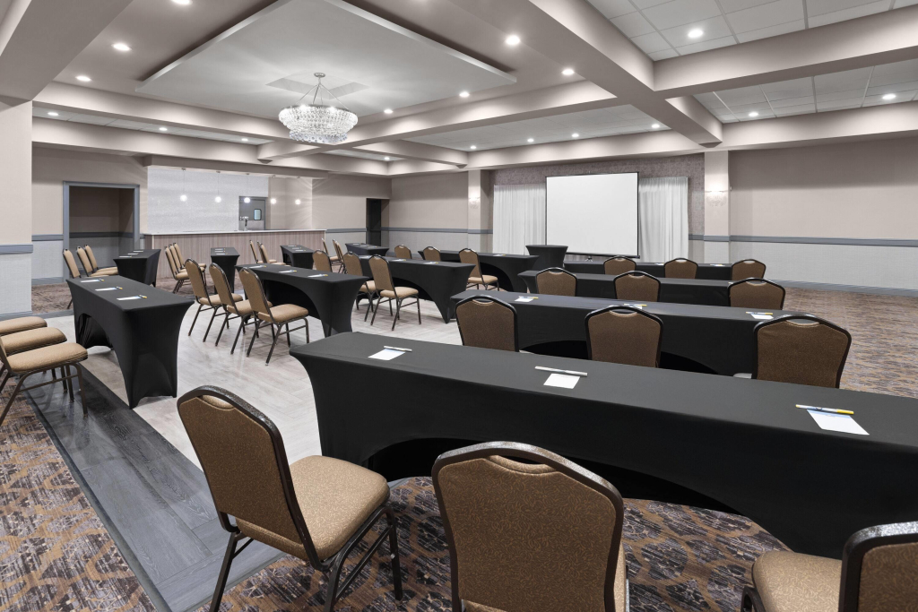 Days Hotel by Wyndham Toms River Jersey Shore