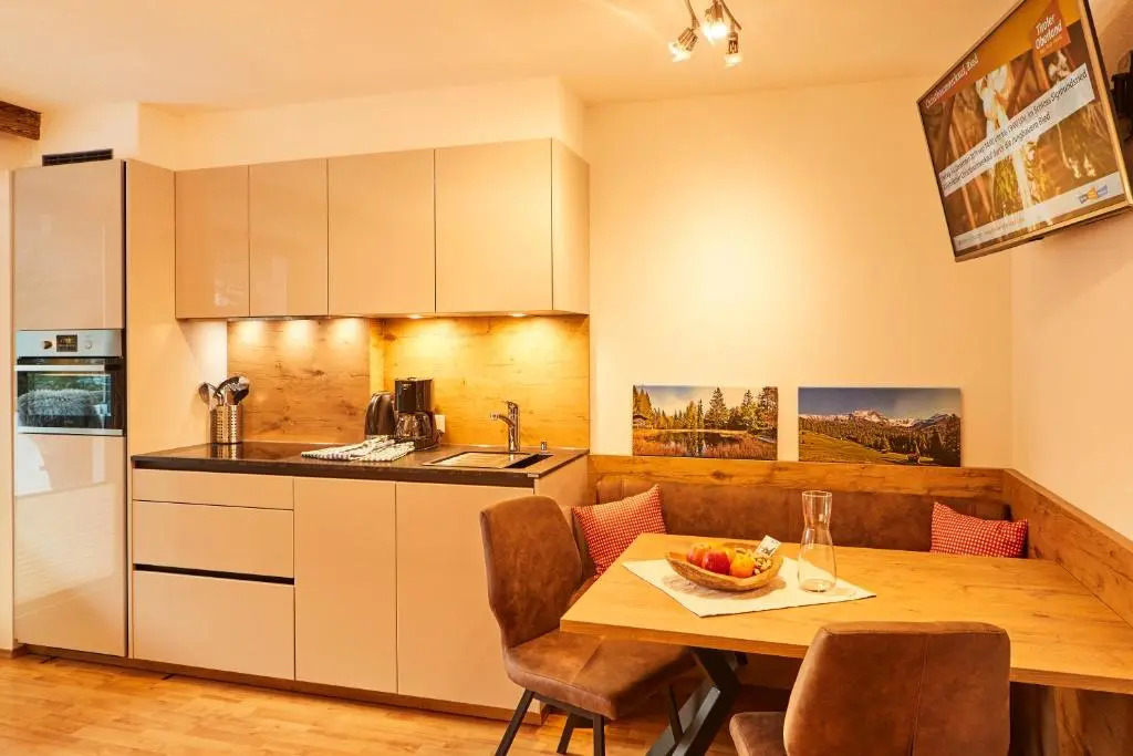 HOLIDAY - Apartments Kuprian