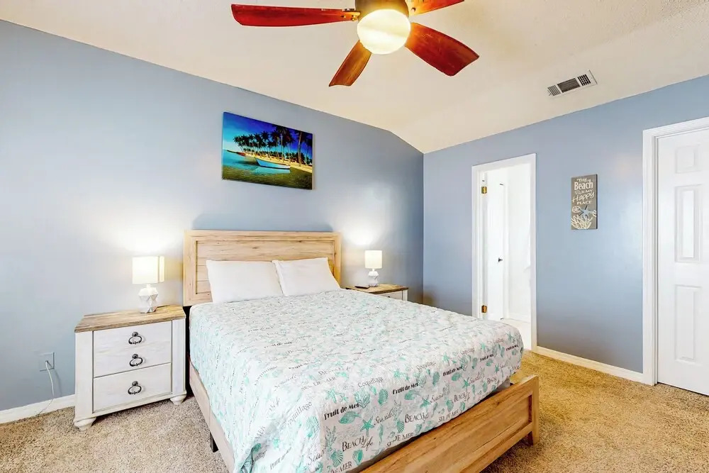 Dog-friendly Yard! Retreat 11 Mi to Destin & Beach