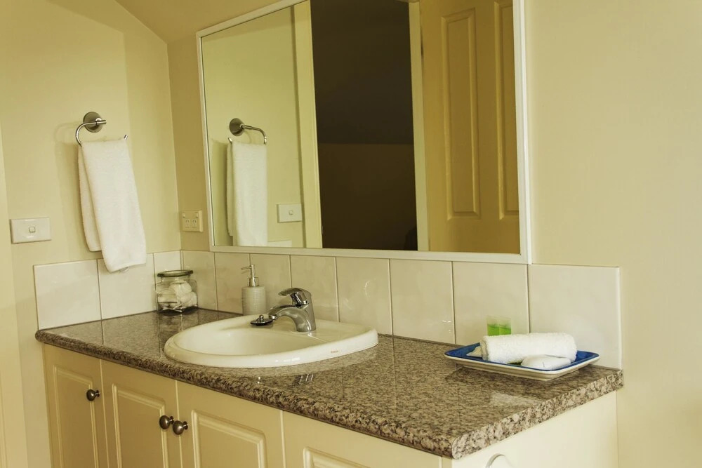Logans Beach Apartments - The Loft