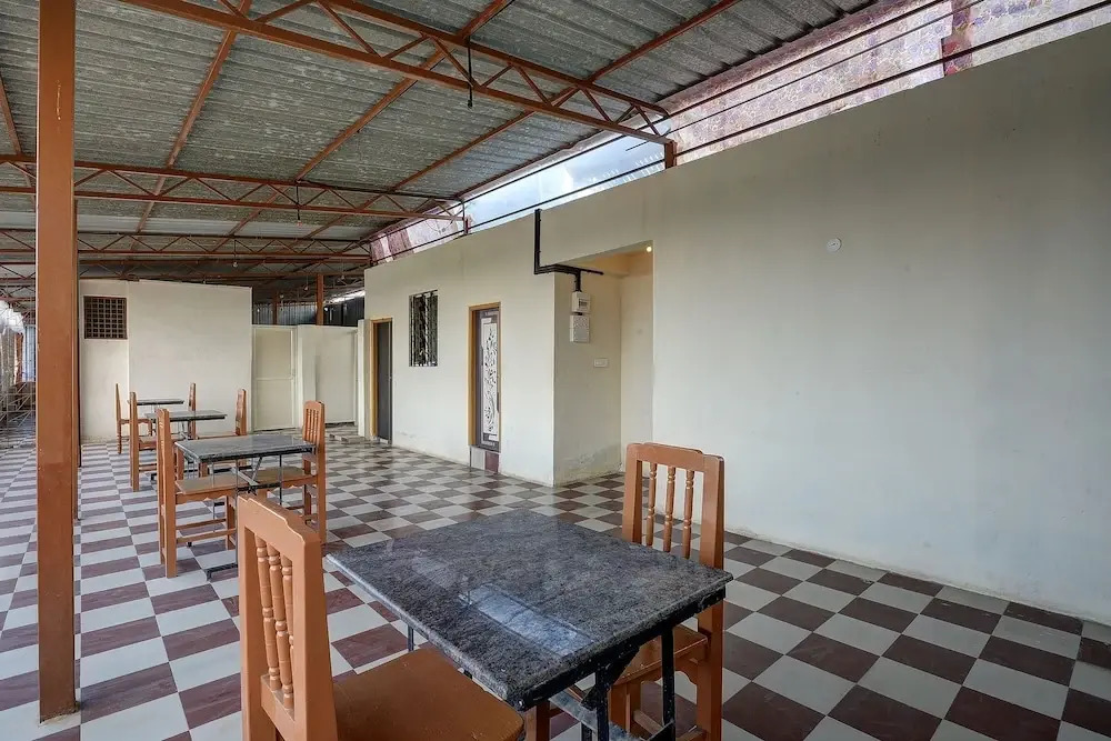 SPOT ON 37153 Karavali Paradise