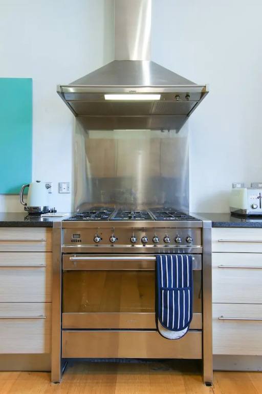 Stylish & majestic 3-bed apartment in Stockbridge