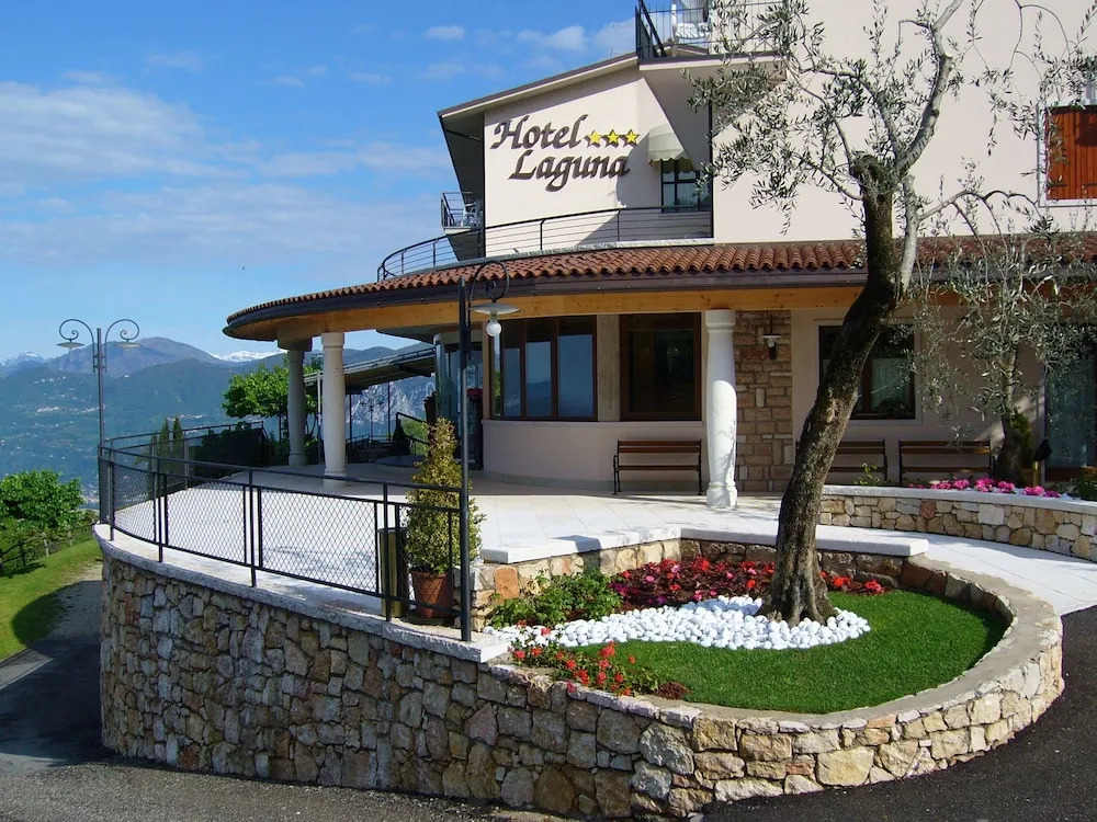 Hotel Laguna