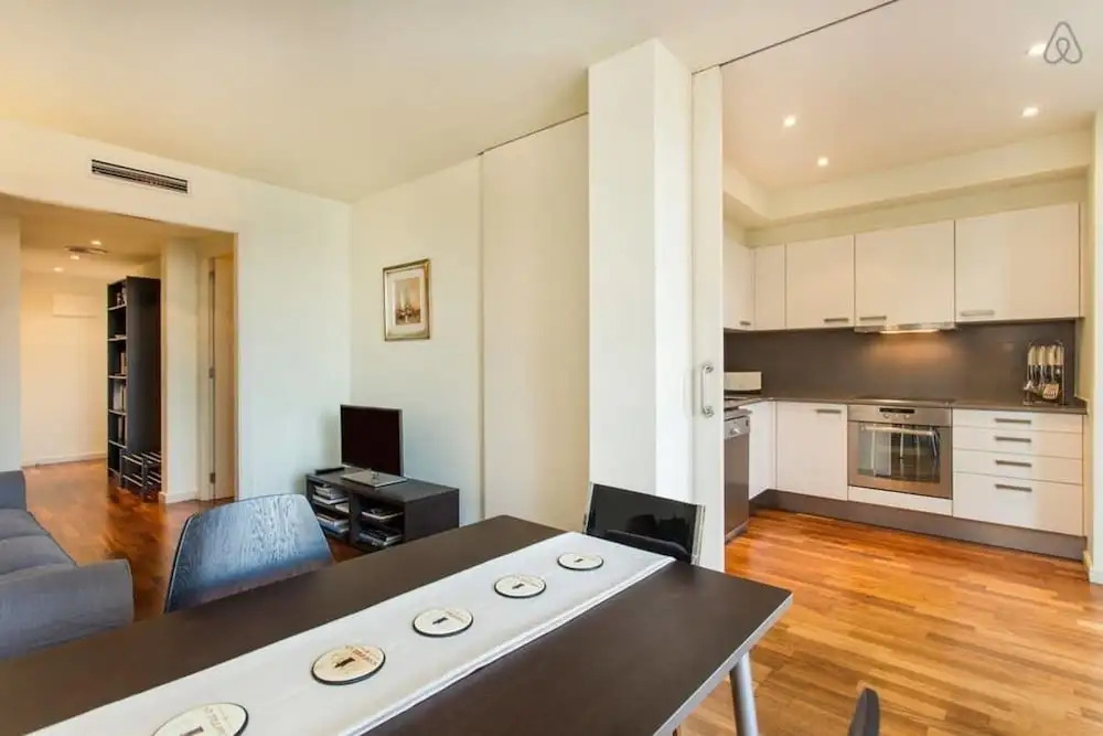 Luxurious 3 Bedroom Flat & Terrace in Sants