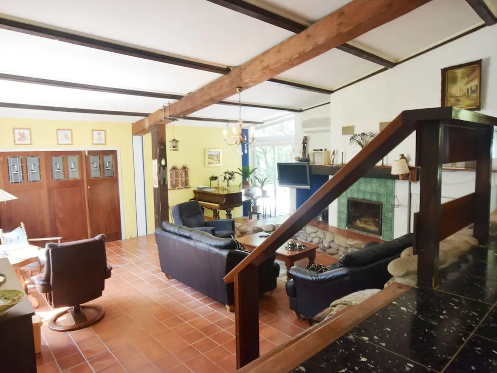 Charming Holiday Home Near River in Vallon-Pont-D'Arc