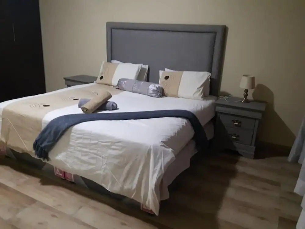 Harris Apartments