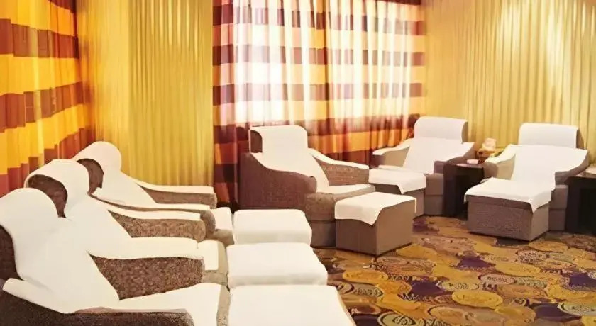 Out Sky Hotel