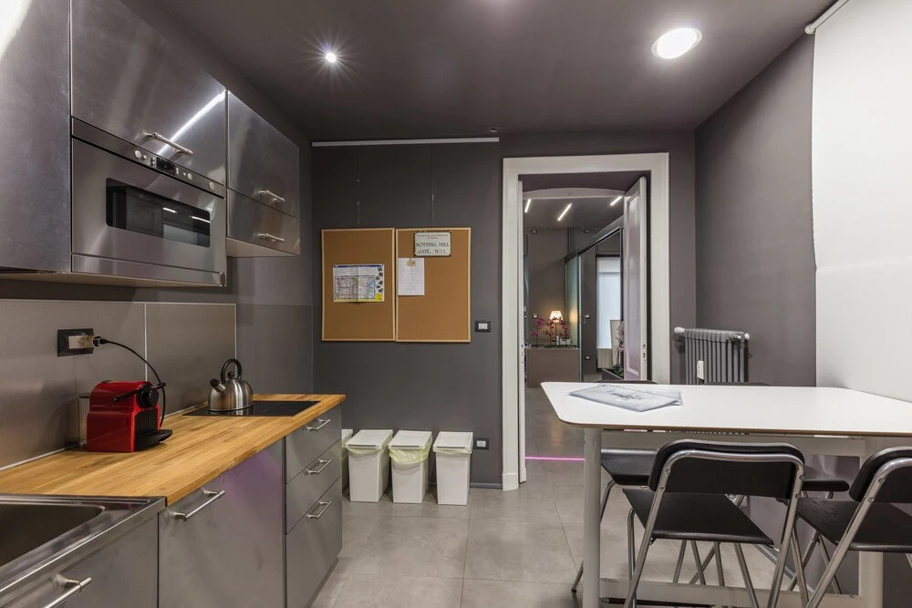 Into Apartments - Studio Somis